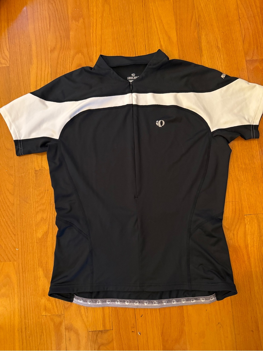 Pearl Izumi Black and White Short-Sleeve Cycling Jersey